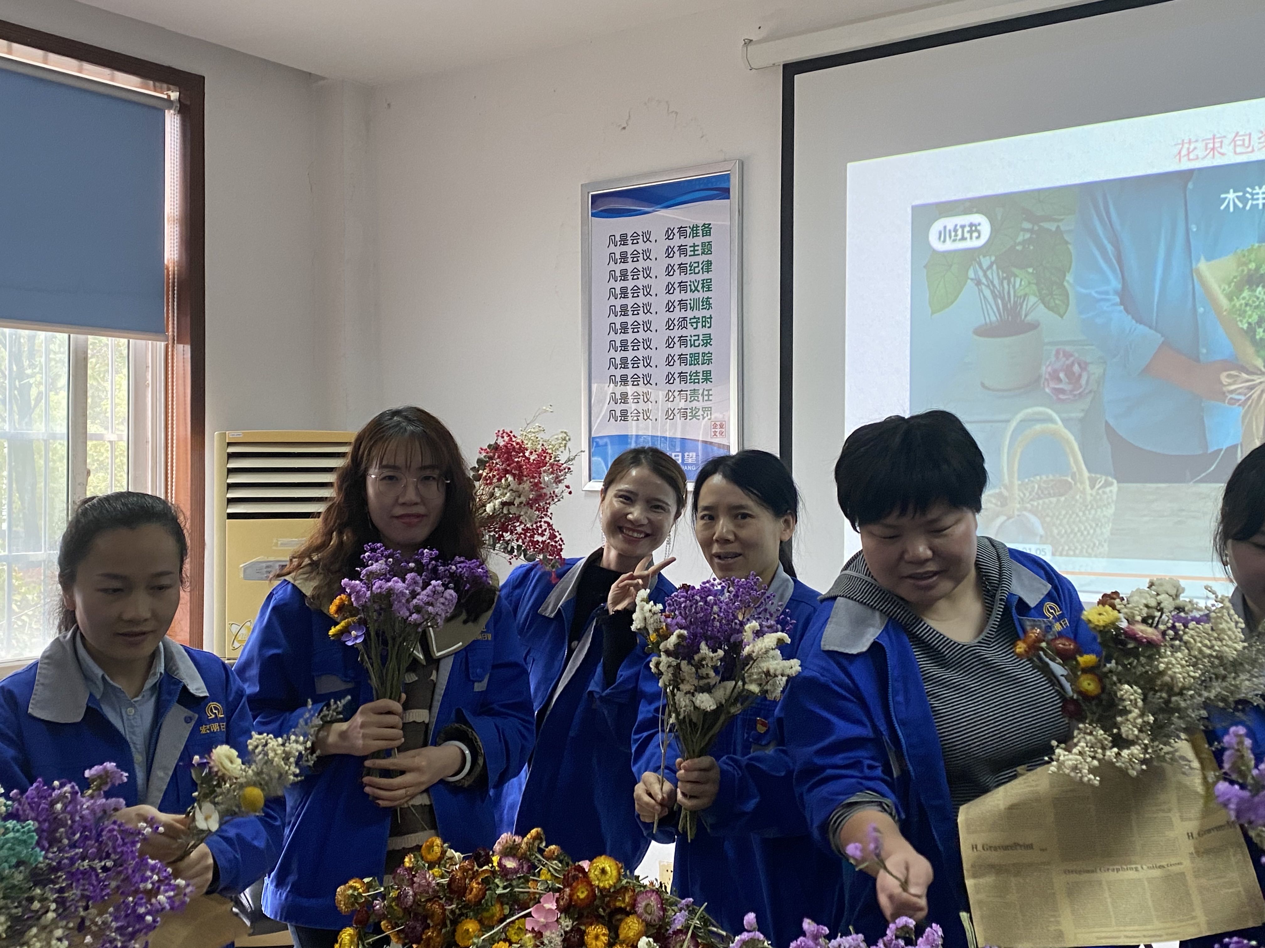 万搏在线网站,宏明日望,株洲电子科技,湖南电容器,株洲电容器,电容器